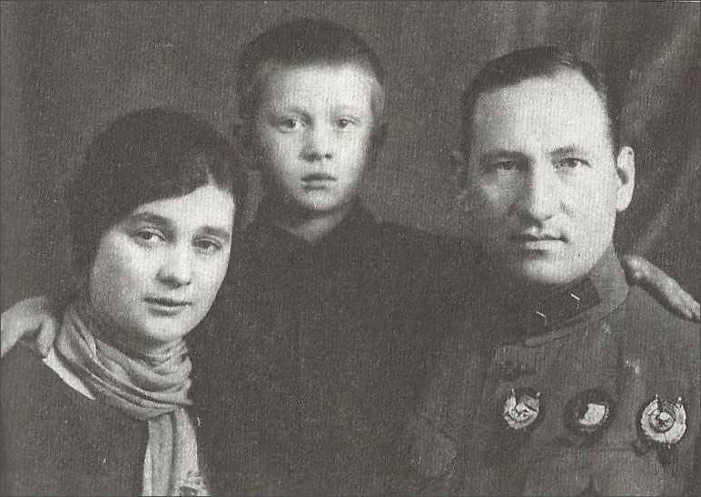 Фото семьи генерала Ефремова