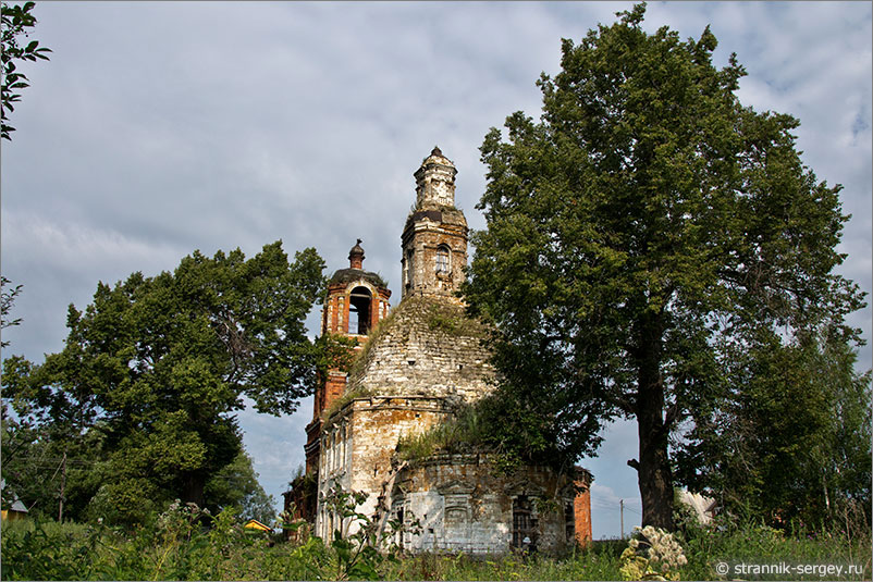 Старая церковь Покрова Пресвятой Богородицы в селе Авдулово