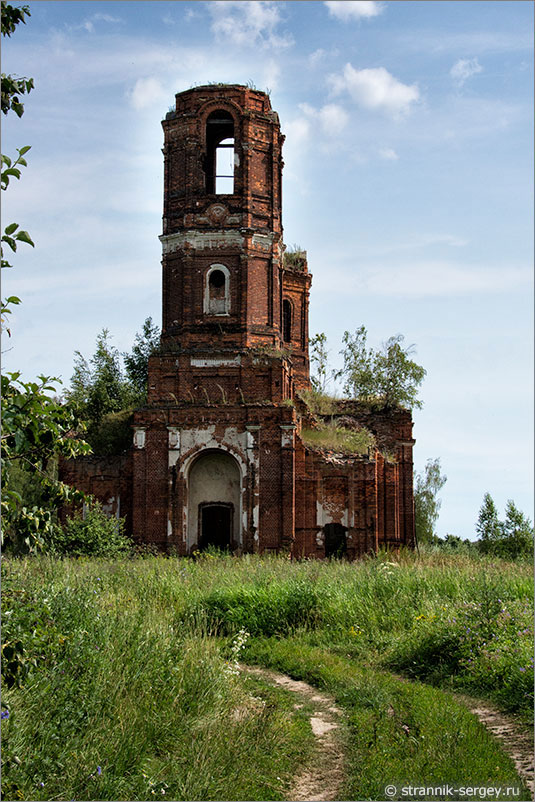 Старые церкви на Юге Подмосковья