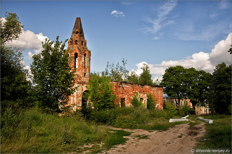 Красино-Убережное - Троицкая церковь