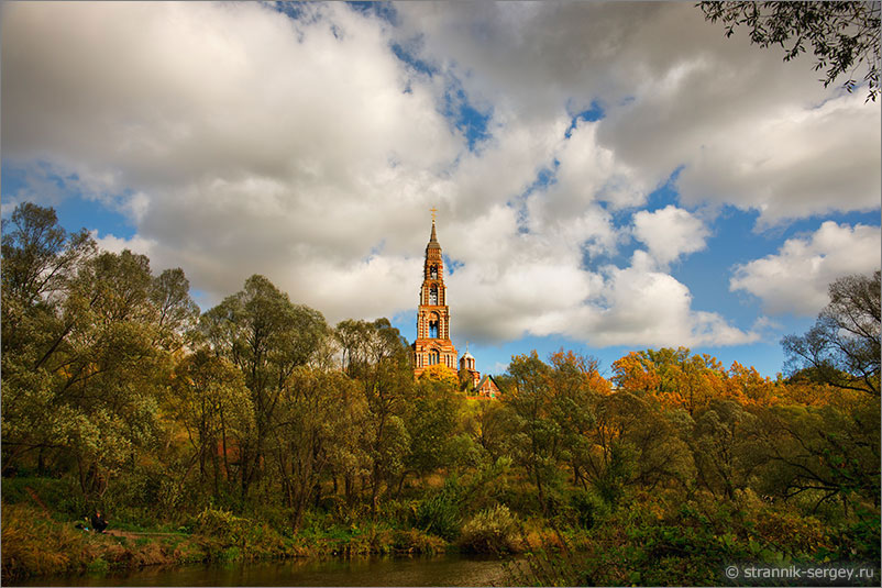 Иванова гора - самая высокая церковь в Подмосковье на берегу реки Нары