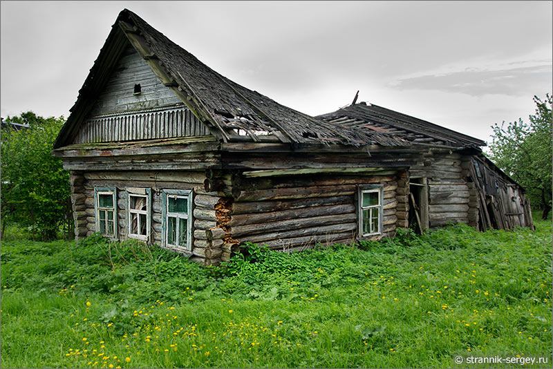 Старая деревня крестьянская изба