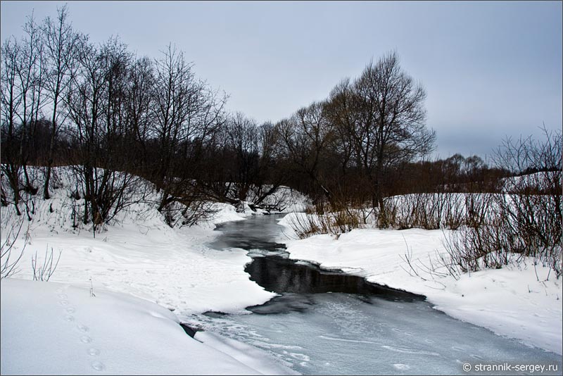 Река Серая зимой