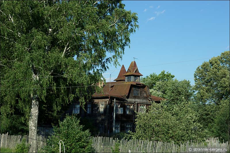 Фото старинного дома в селе Нерль