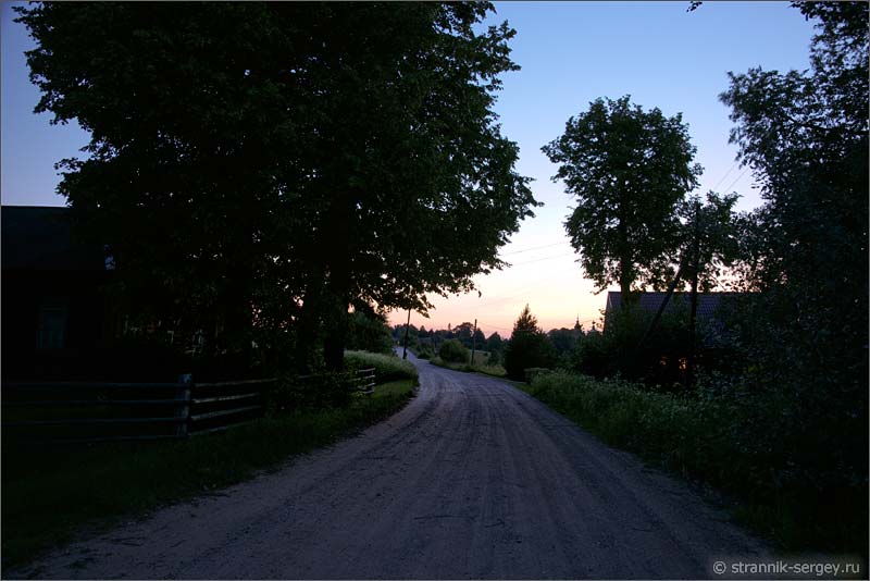 Фото сельской улицы ночью 