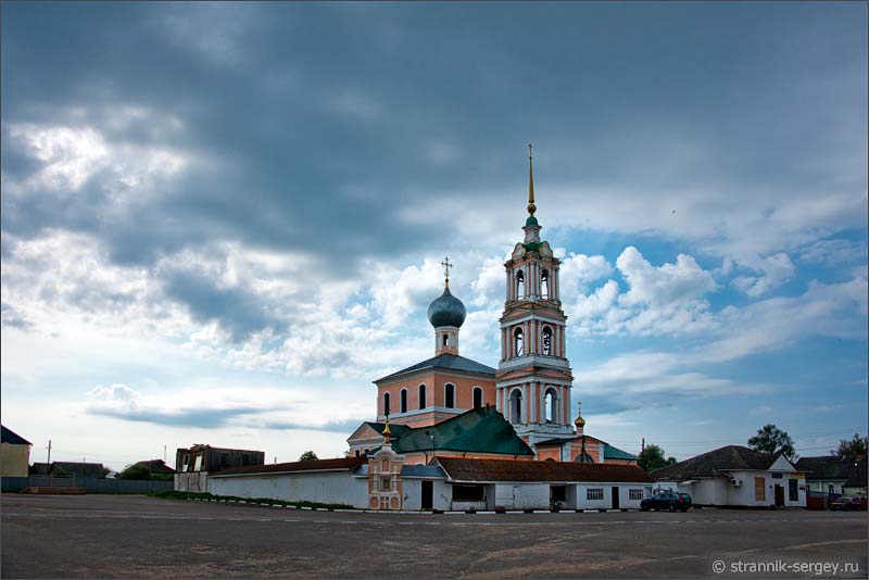 Село Нагорье церковь Перображения Спаси летним утром