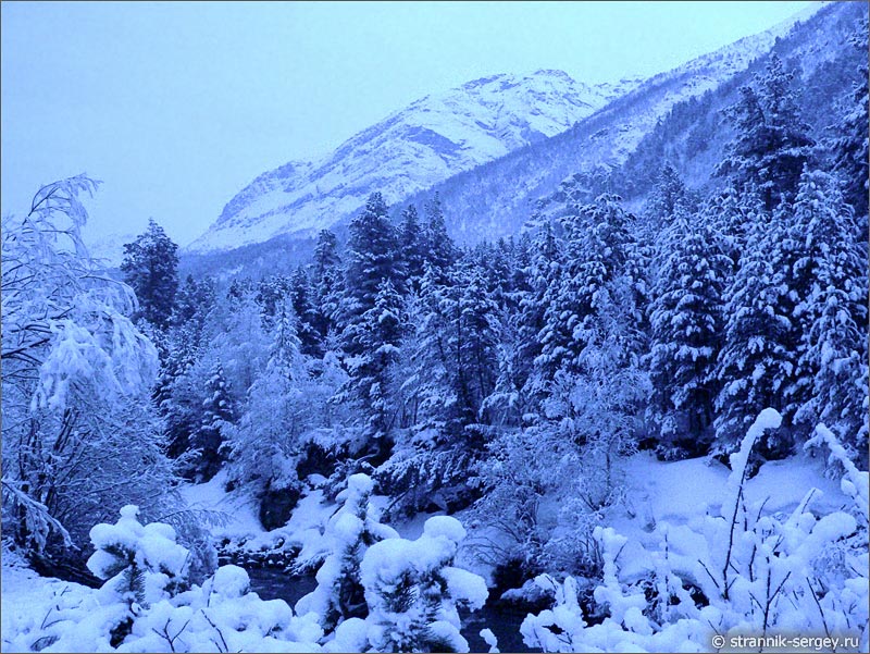 Гора Эльбрус река Баксан снегопад