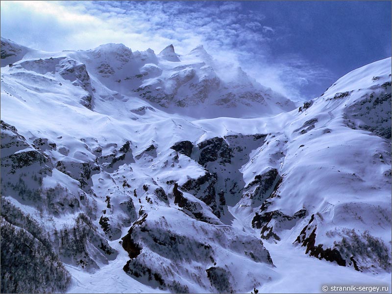 Баксанское ущелье гора Когутай снег лед камни вершины